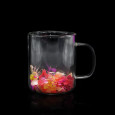 Glastasse mit dekorativen Blütenblättern, 300 ml, Rosa
